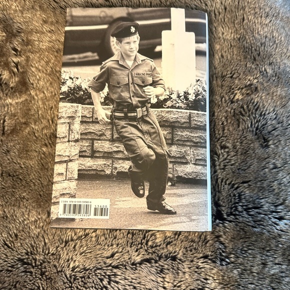 Prince Harry Spare by Prince Harry Autobiography - Picture 2 of 4